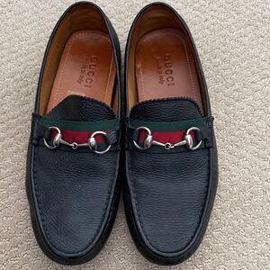 Gucci Black Leather Loafers with Green and Red Accents